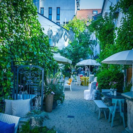 Art Boutique Hotel Buergerhaus 拉斯特 外观 照片