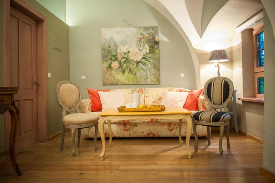 Art Boutique Hotel Buergerhaus 拉斯特 外观 照片
